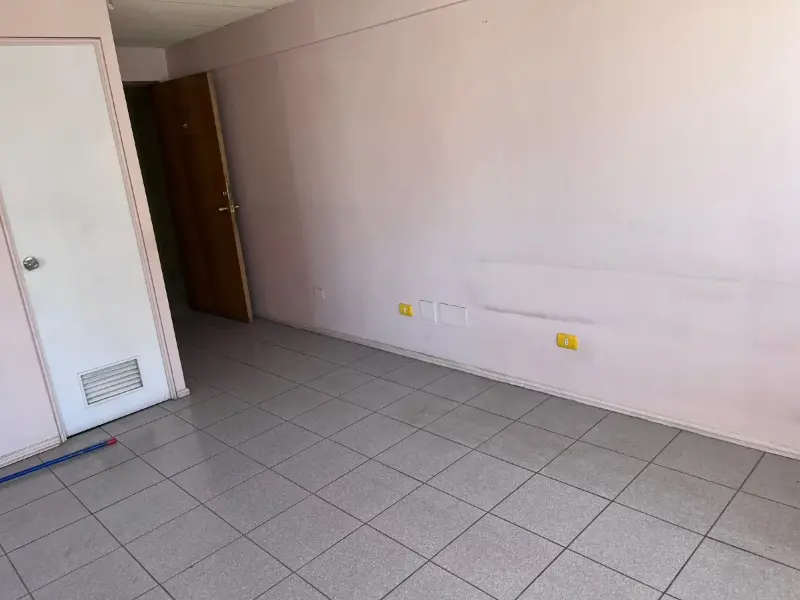 Oficina en Arriendo – Av. Luis Thayer Ojeda, Providencia